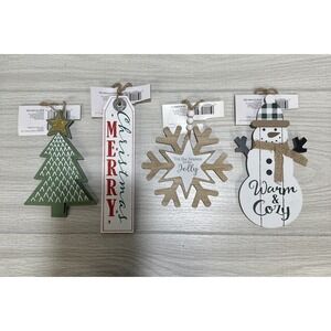 HOLIDAY STYLE (Set of 4) Wooden Christmas Ornaments *See Description* V3